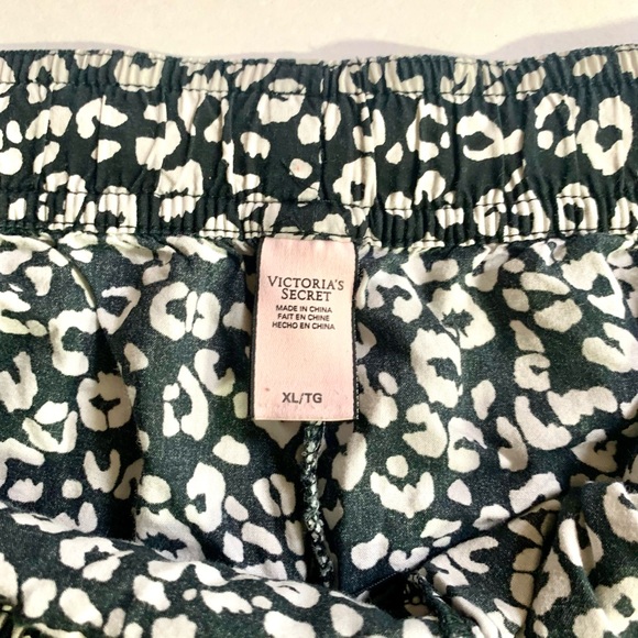 Victoria Secret Black & White Animal Print Sleep Short - XL - Picture 3 of 3